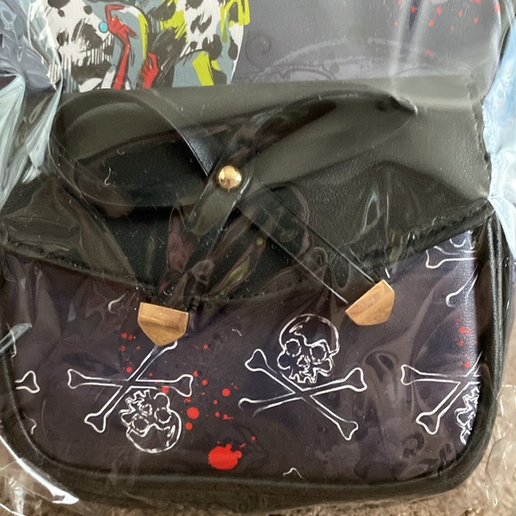 NWT Disney Villains wondapop crossbody bag - Picture 2 of 4